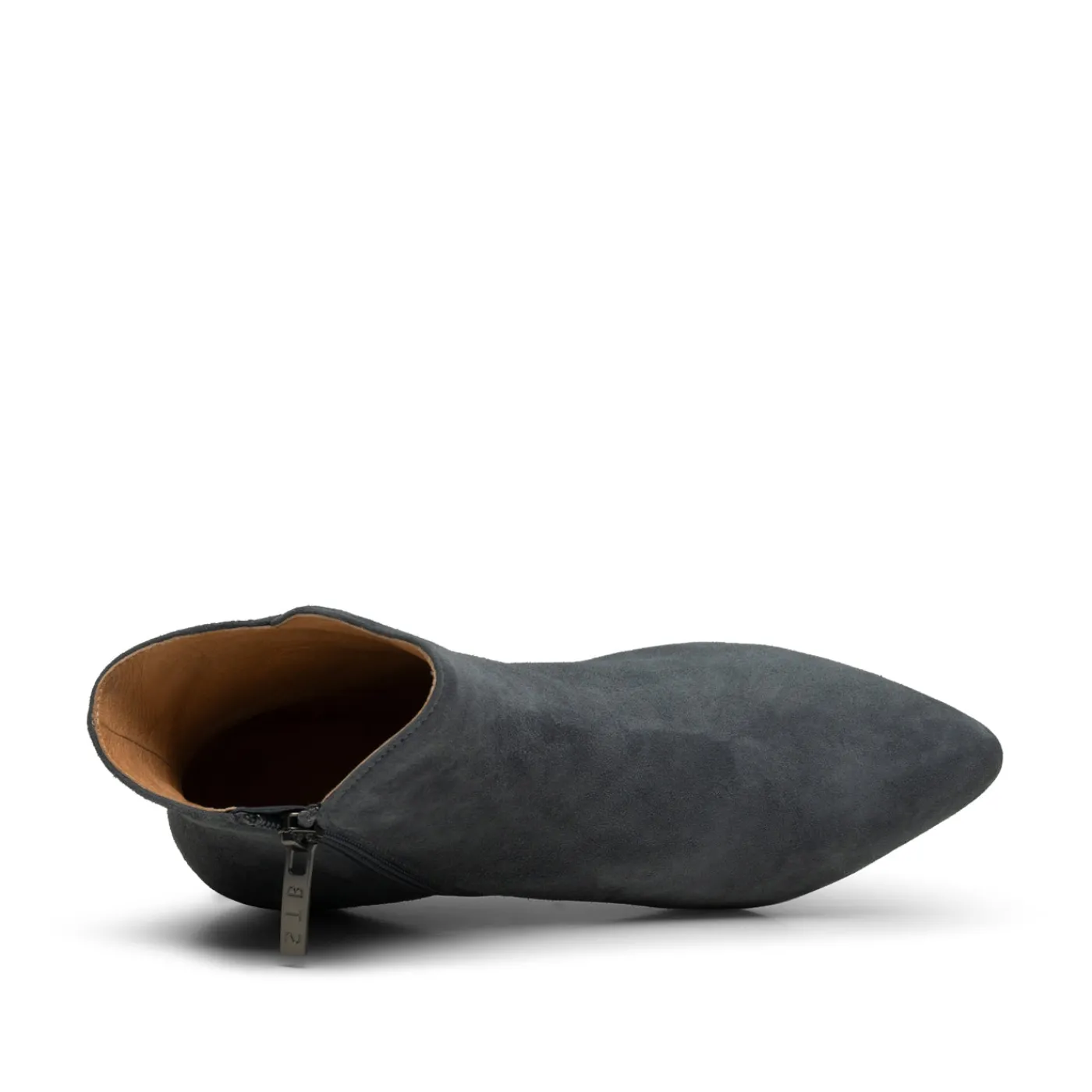 saga_stvle_ruskind__slate_4.webp Shoe the Bear Hæle | Støvler<Saga støvle ruskind -