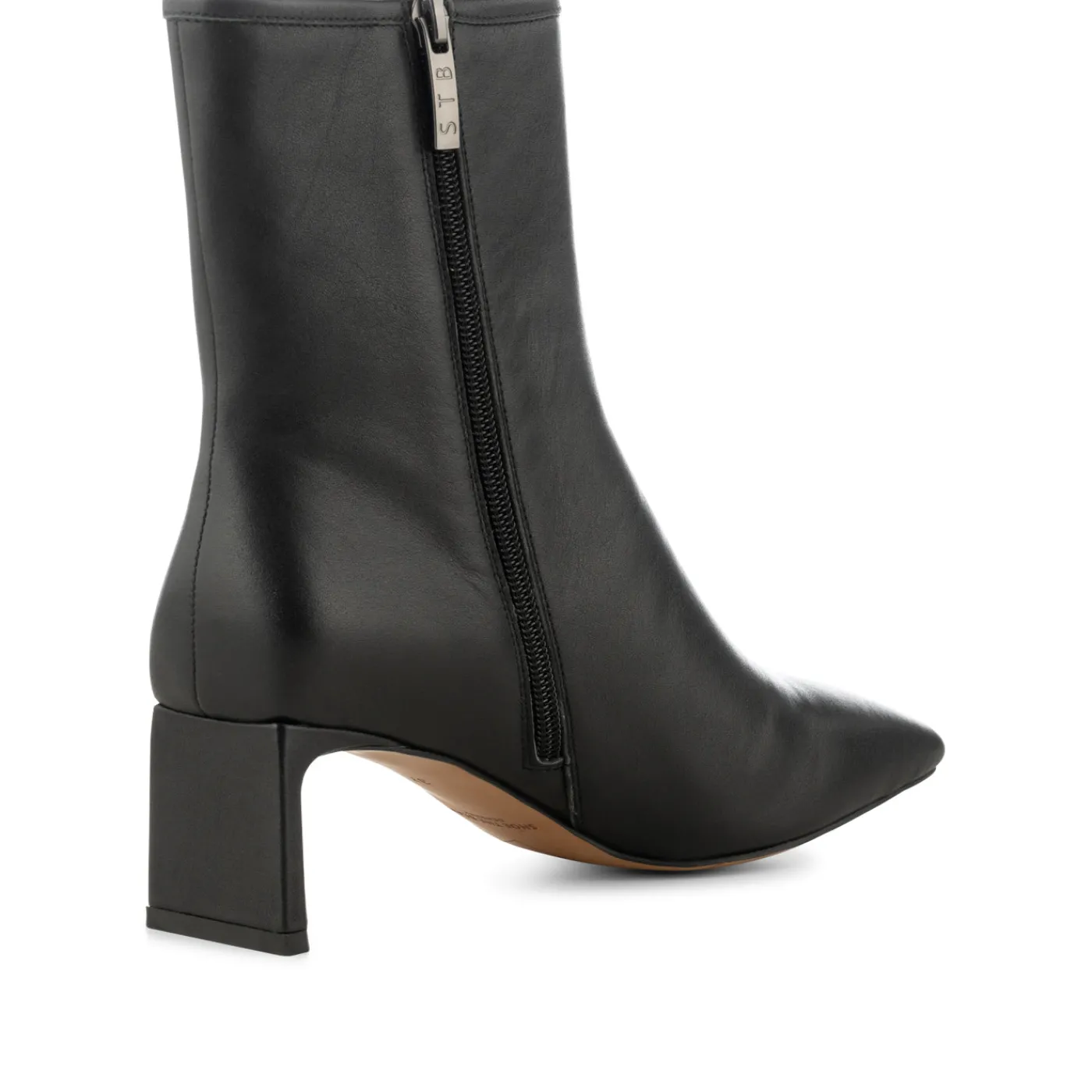 arlo_stvlet_lder__black_4.webp Shoe the Bear Hæle | Støvler<Arlo støvlet læder -